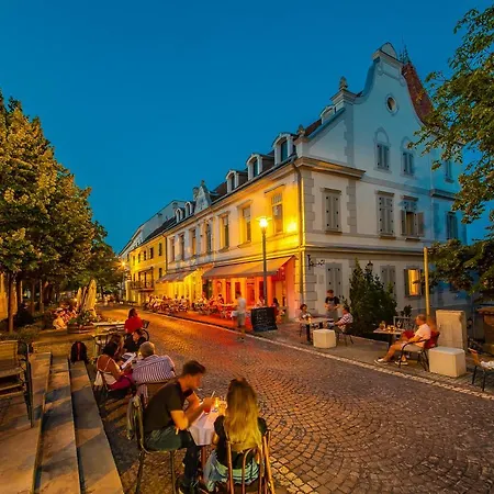 Kedves Vendeghaz Bed and Breakfast Balatonfüred