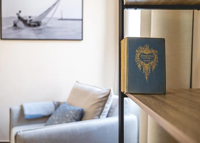 Kedves Couette-café 3*